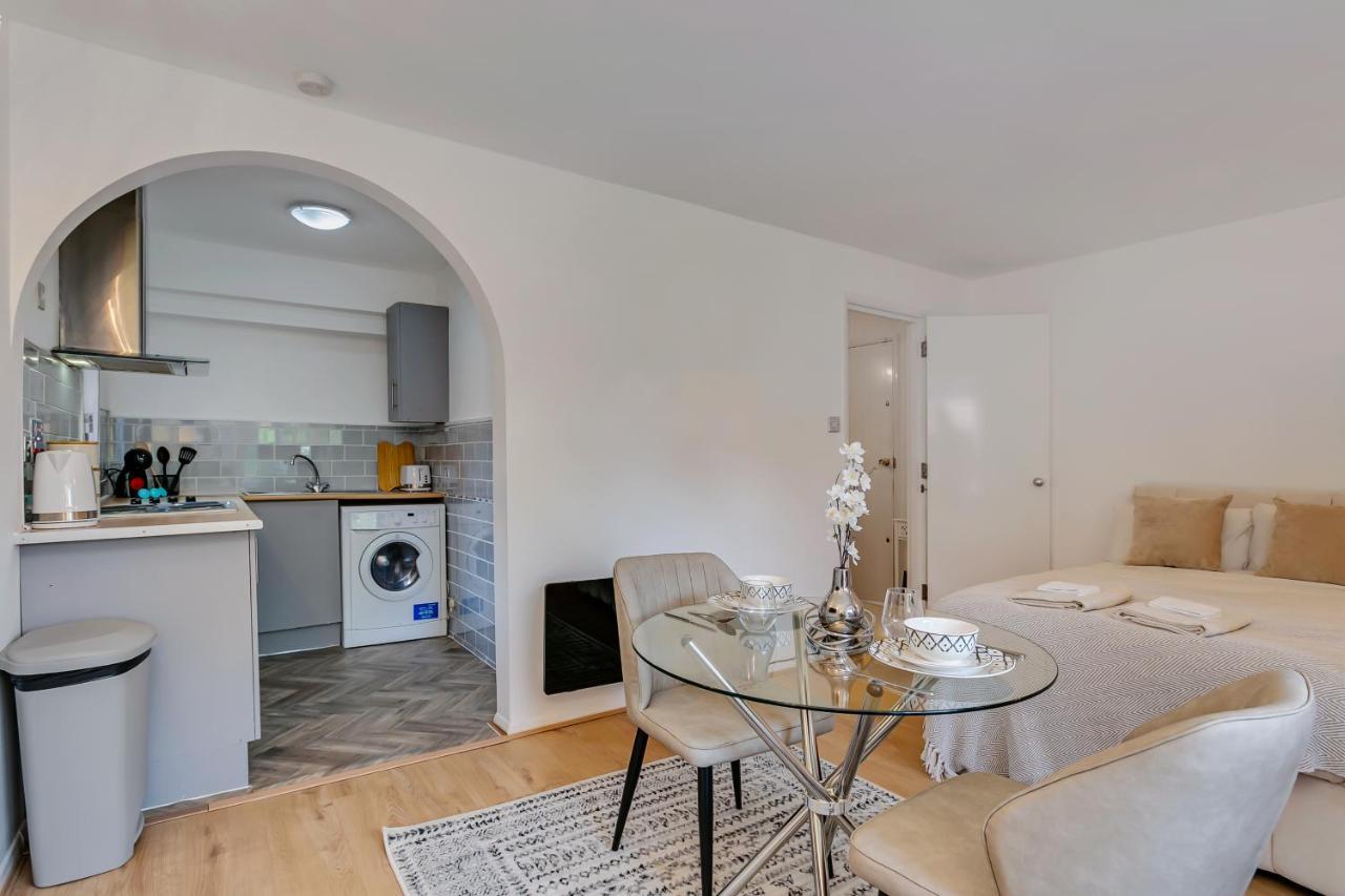Aryas Apartments London Edgware Zewnętrze zdjęcie