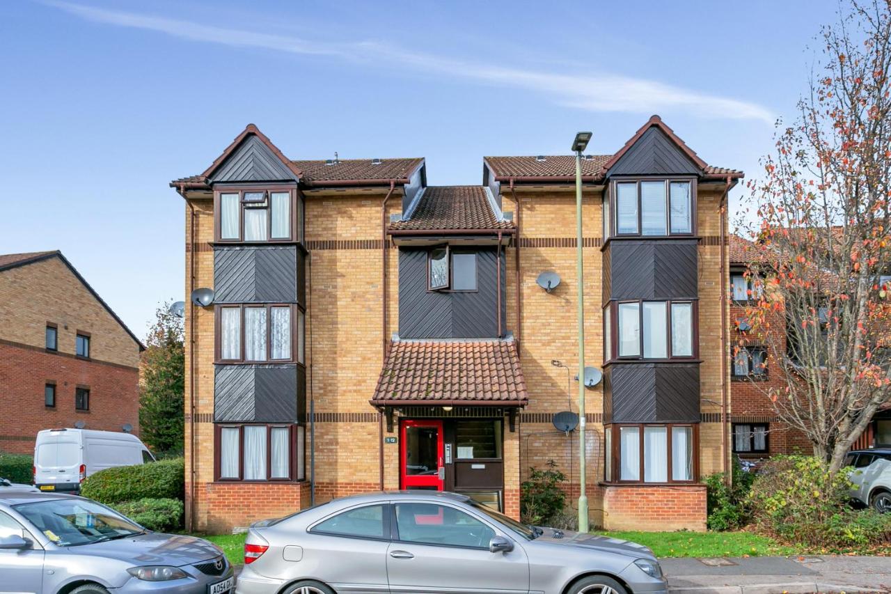 Aryas Apartments London Edgware Zewnętrze zdjęcie